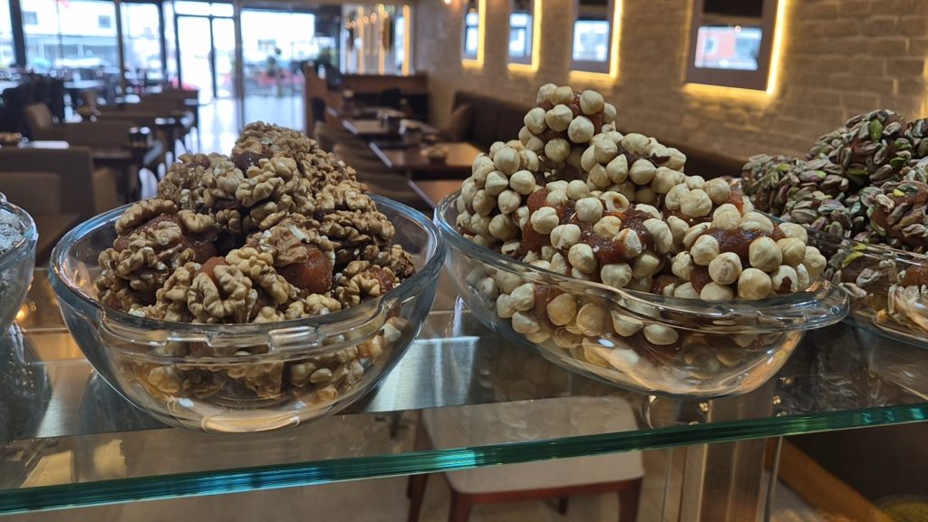 WhatsApp-Image-2025-01-23-at-14.32.05-2-1024x576 Tekirdağ’ın Tatlı Cenneti: Yeni Beyzade Künefe Açıldı!